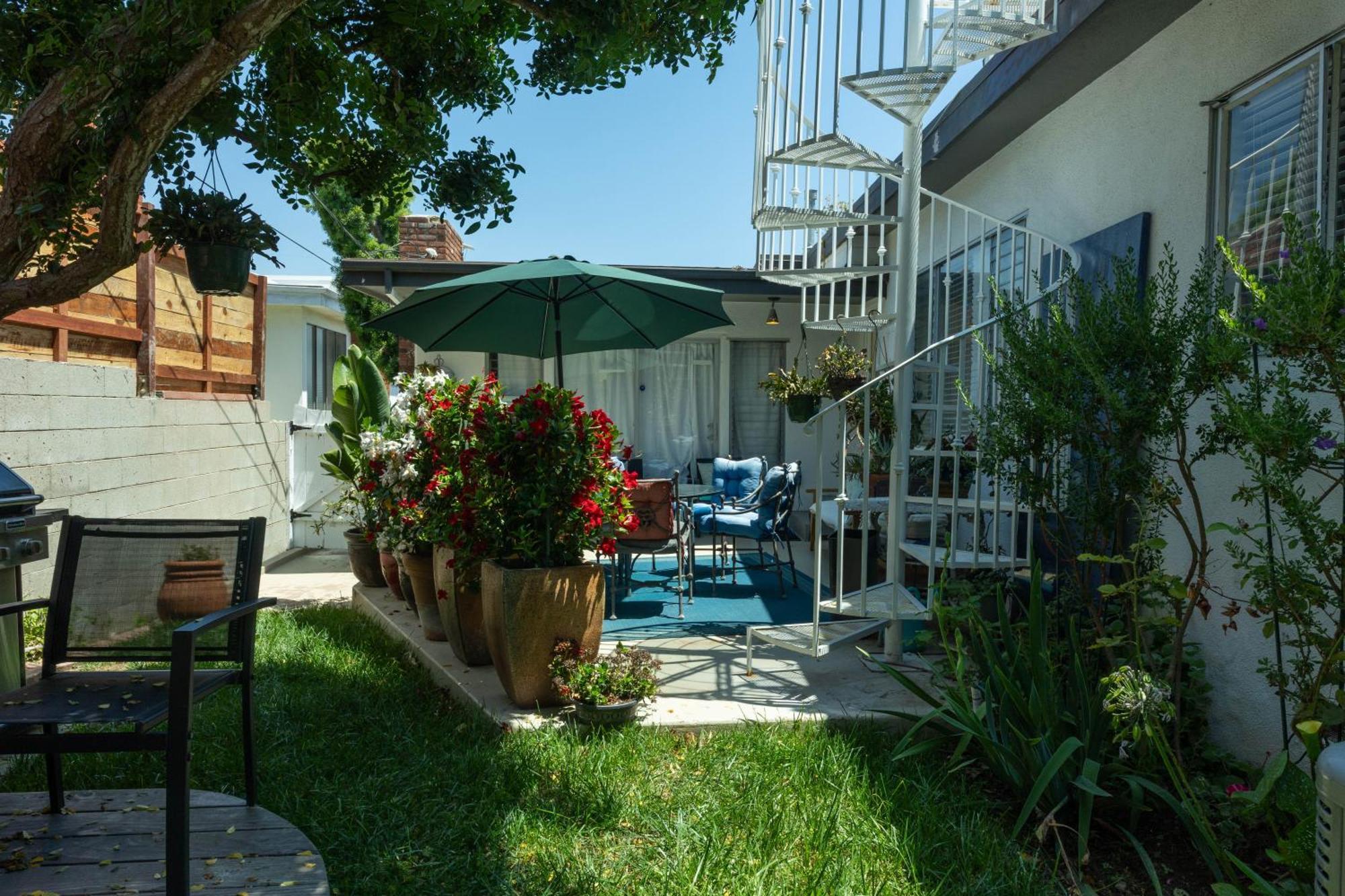 Overlooking Marina Del Rey Sailboats, Is Green Ginger Playa Del Rey On The Bluff,, Los Angeles